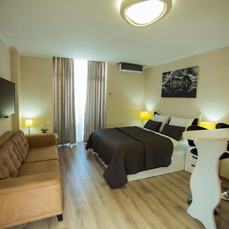 Holiday Lux Tower Batumi Eksteriør bilde