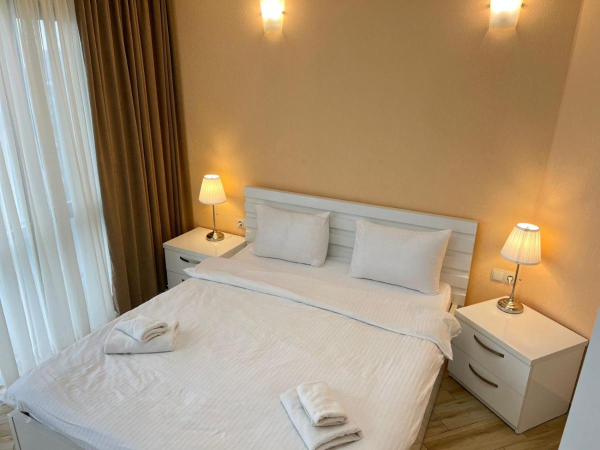Holiday Lux Tower Batumi Eksteriør bilde