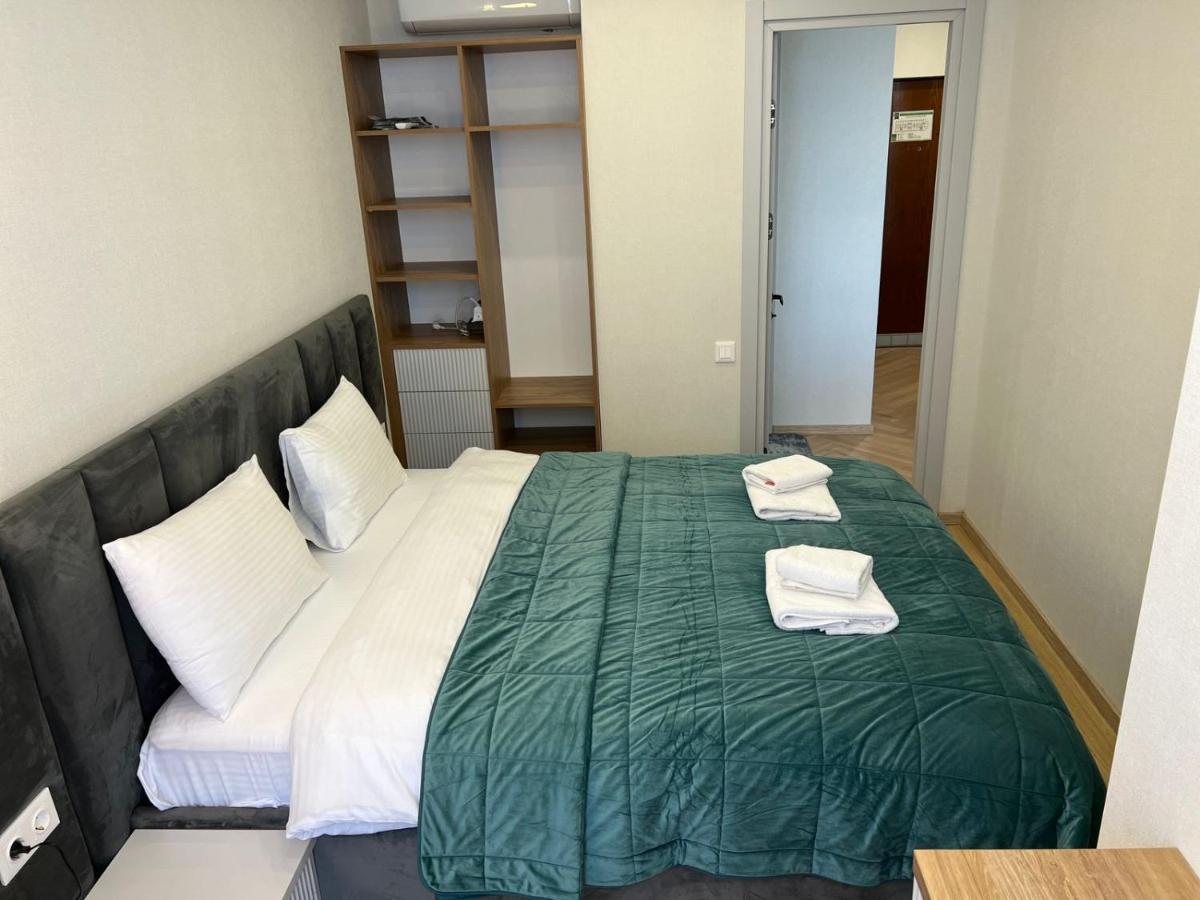 Holiday Lux Tower Batumi Eksteriør bilde