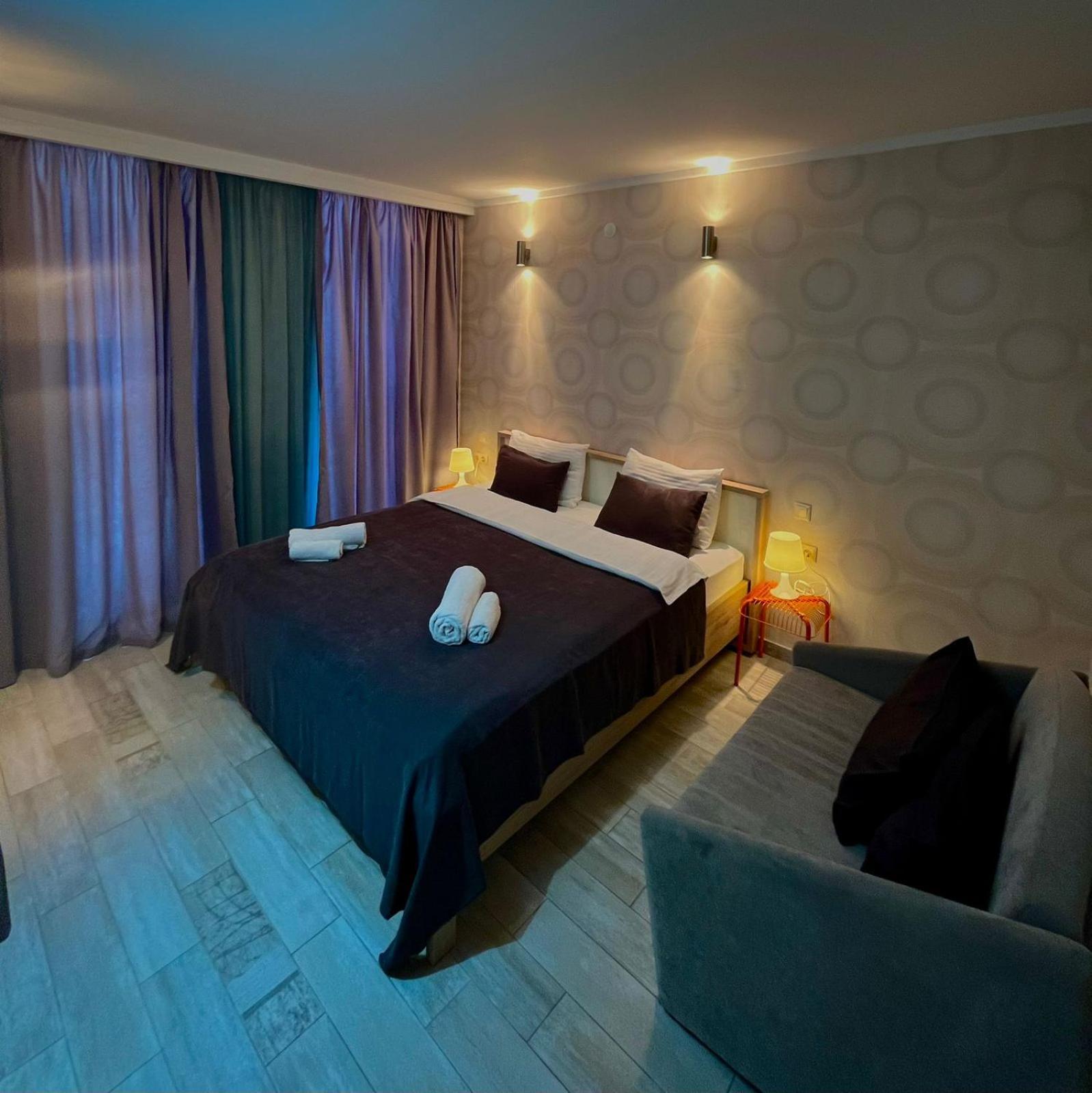 Holiday Lux Tower Batumi Eksteriør bilde