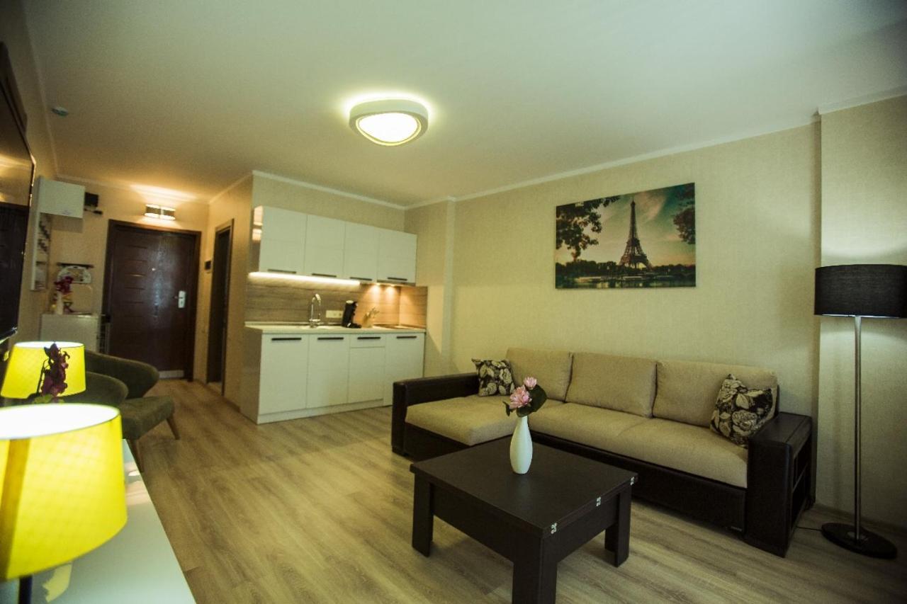 Holiday Lux Tower Batumi Eksteriør bilde
