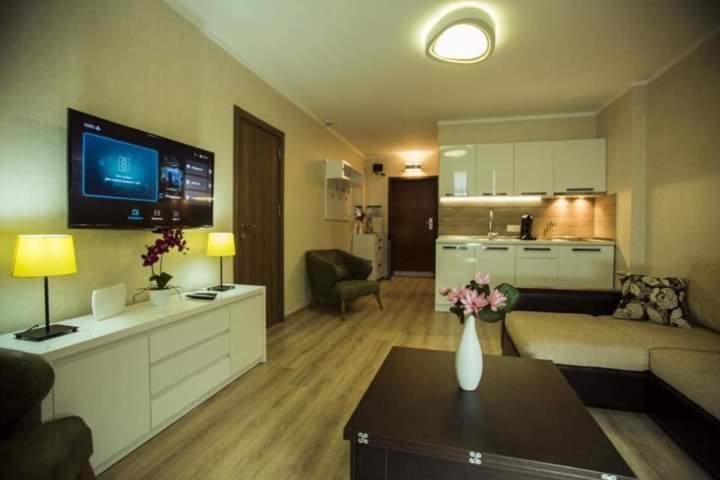 Holiday Lux Tower Batumi Eksteriør bilde